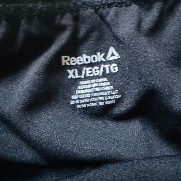 Cream Half-Zip Top and Reebok Black Shorts Bundle (3 pieces) - Picture 8 of 9